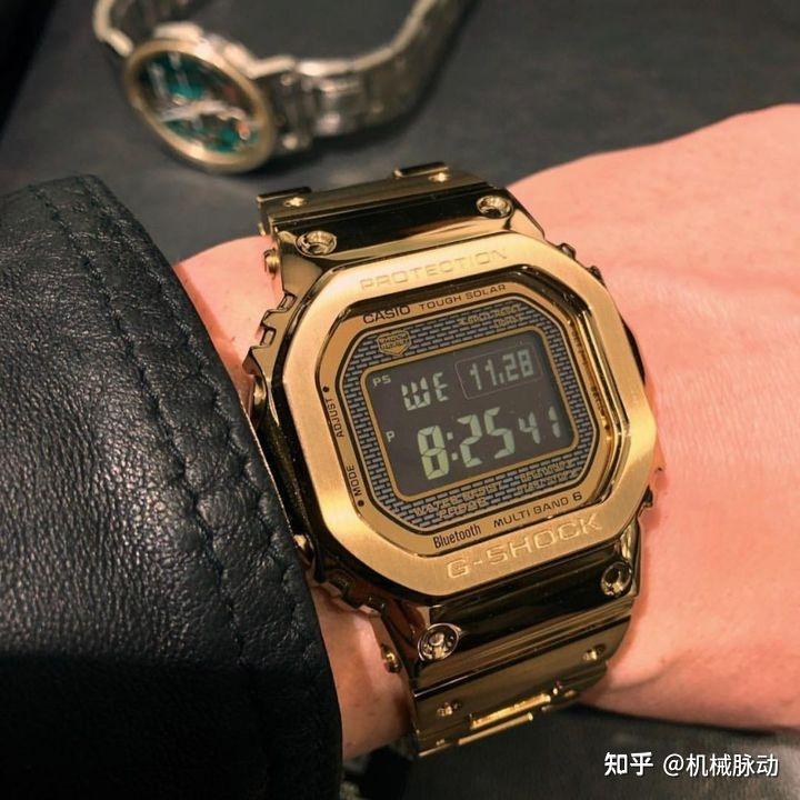 卡西欧小方块型号对比_卡西欧小方块系列介绍_卡西欧自拍神器会涨价?
