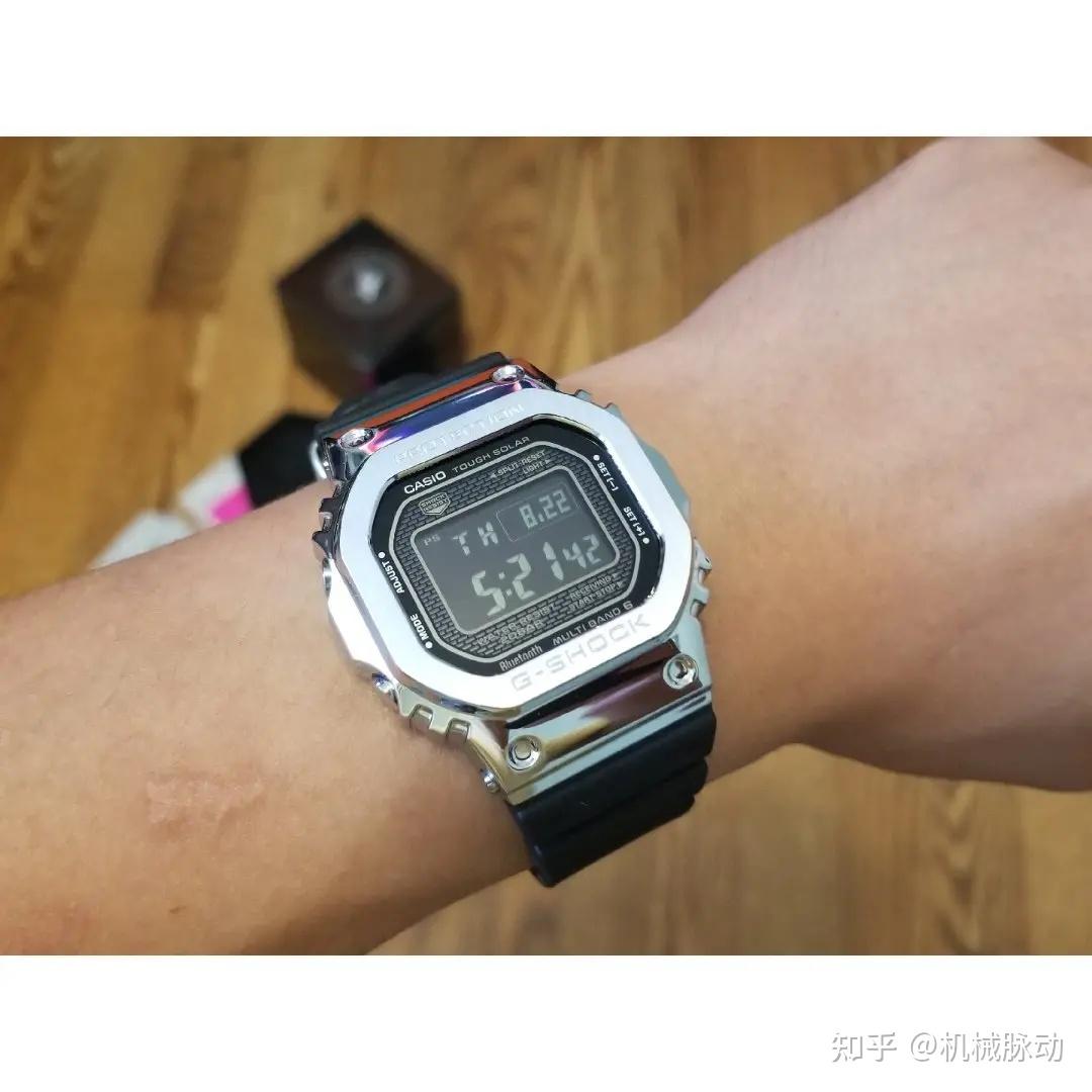 卡西欧自拍神器会涨价?_卡西欧小方块50系与56系区别_卡西欧金属方块型号对比