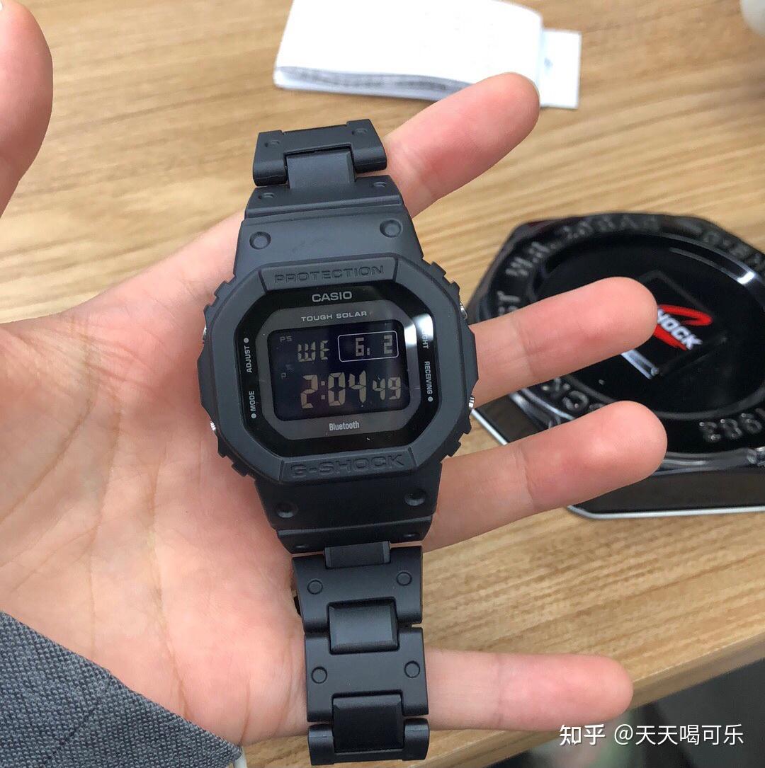 卡西欧小方块型号对比_DW-5600 vs GW-B5600_卡西欧自拍神器会涨价?