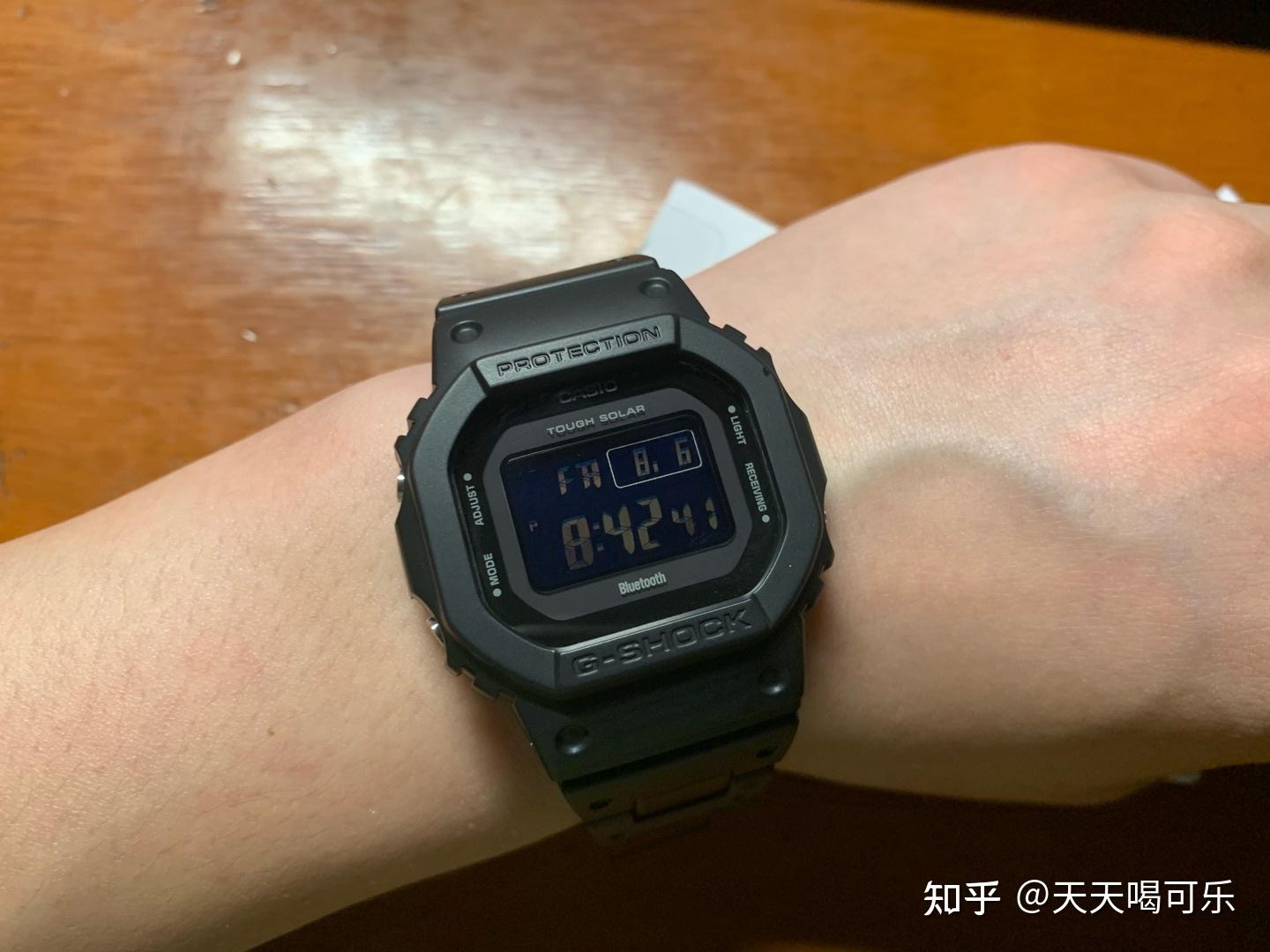 卡西欧小方块型号对比_卡西欧自拍神器会涨价?_DW-5600 vs GW-B5600