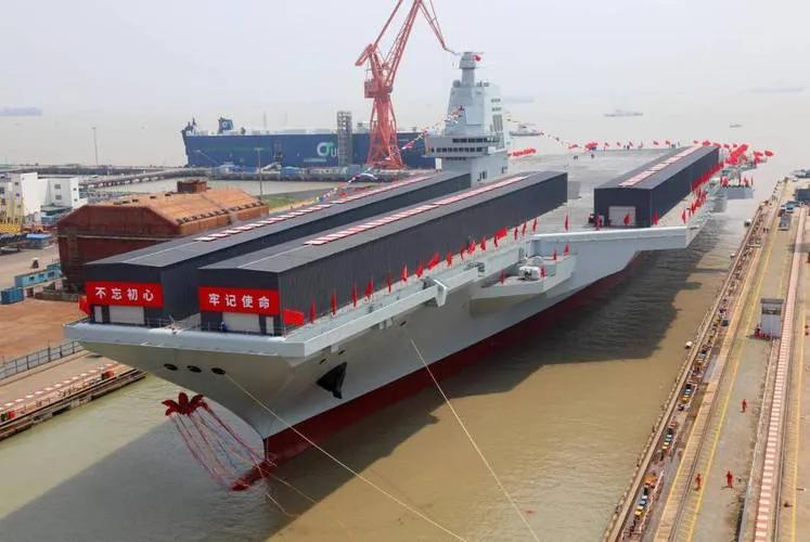 12万吨超级核航母下水时间_004航母建造进度_航母下水 大涨