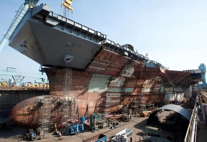 12万吨超级核航母下水时间_004航母建造进度_航母下水 大涨