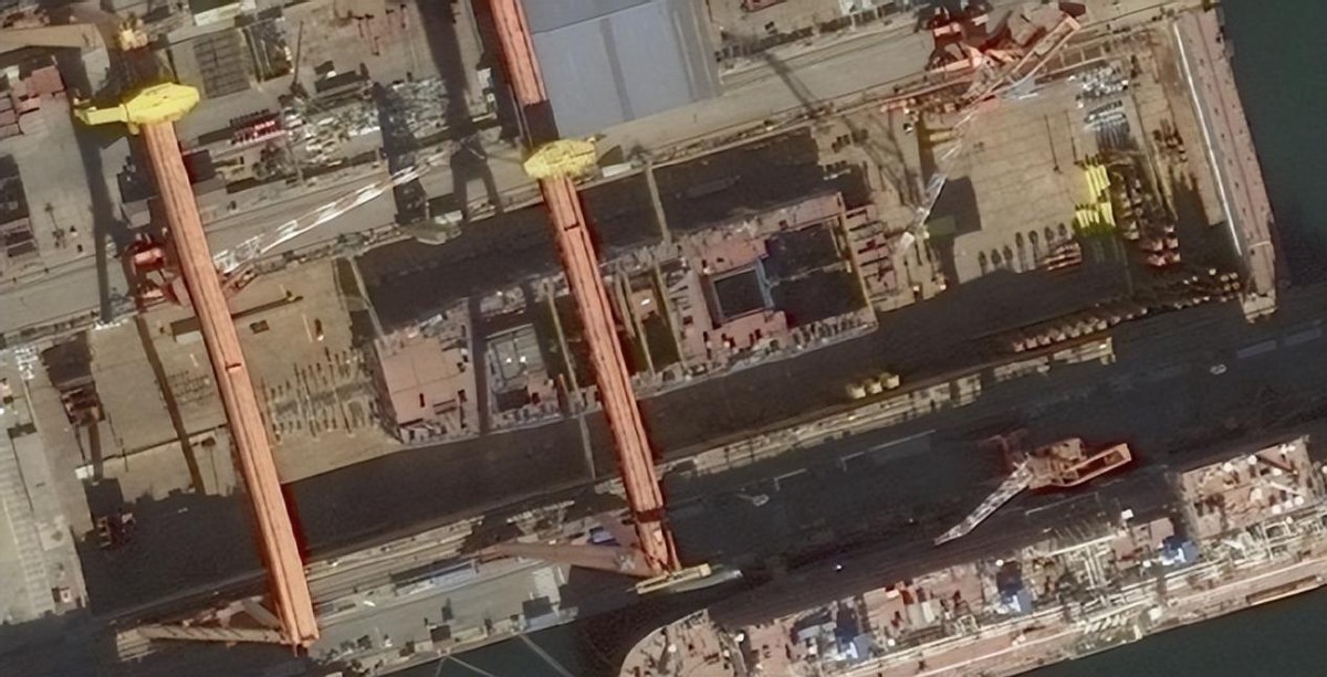 中国004型航母_核动力航母下水时间_航母下水 大涨