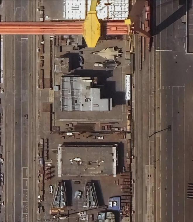 004航母下水时间_12万吨超级核航母建造进度_航母下水 大涨