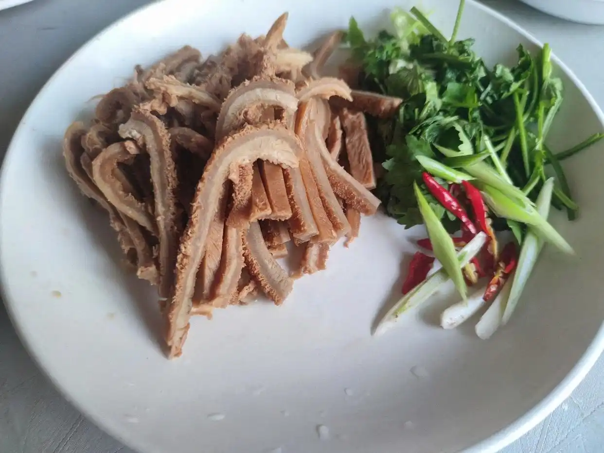 年夜饭食材涨价原因_为什么一下雪菜价上涨_年货价格上涨