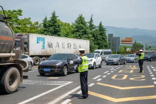 国庆宁波自驾出行避开拥堵攻略_杭州湾大桥限流限速预警_杭州湾跨海大桥 投资