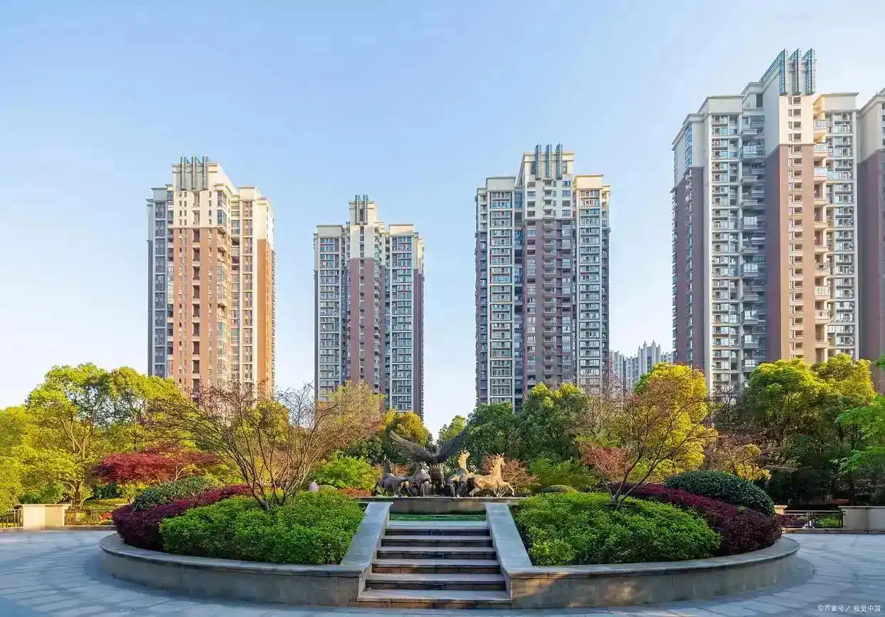 未来房价是涨还是跌_潘先生市场见底量先回暖价稳为先区域分化_中国楼市深度调整期库存过剩空置率攀升